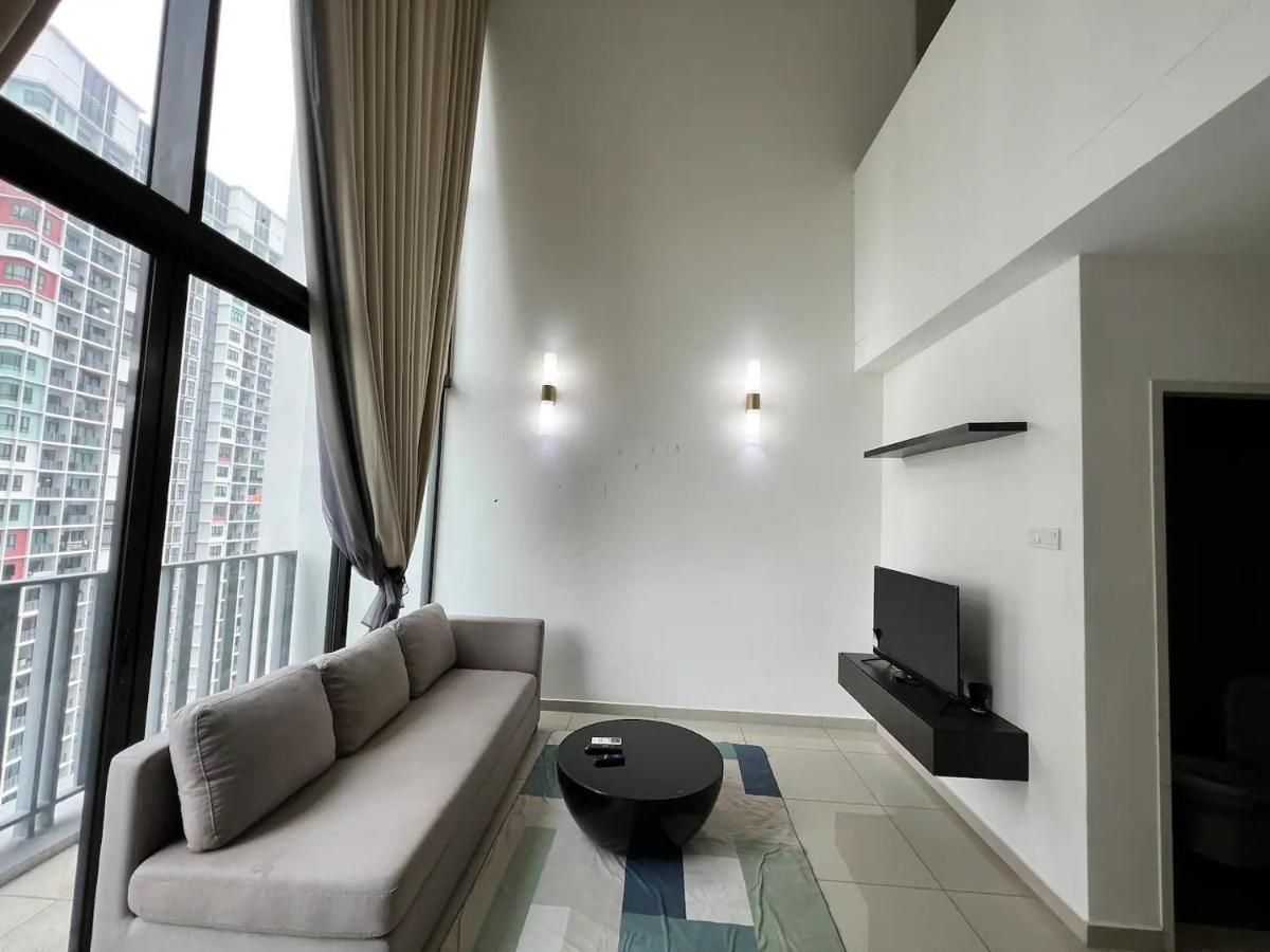 Luxury Large Duplex 2 Bedroom @ Icity Apartment Shah Alam