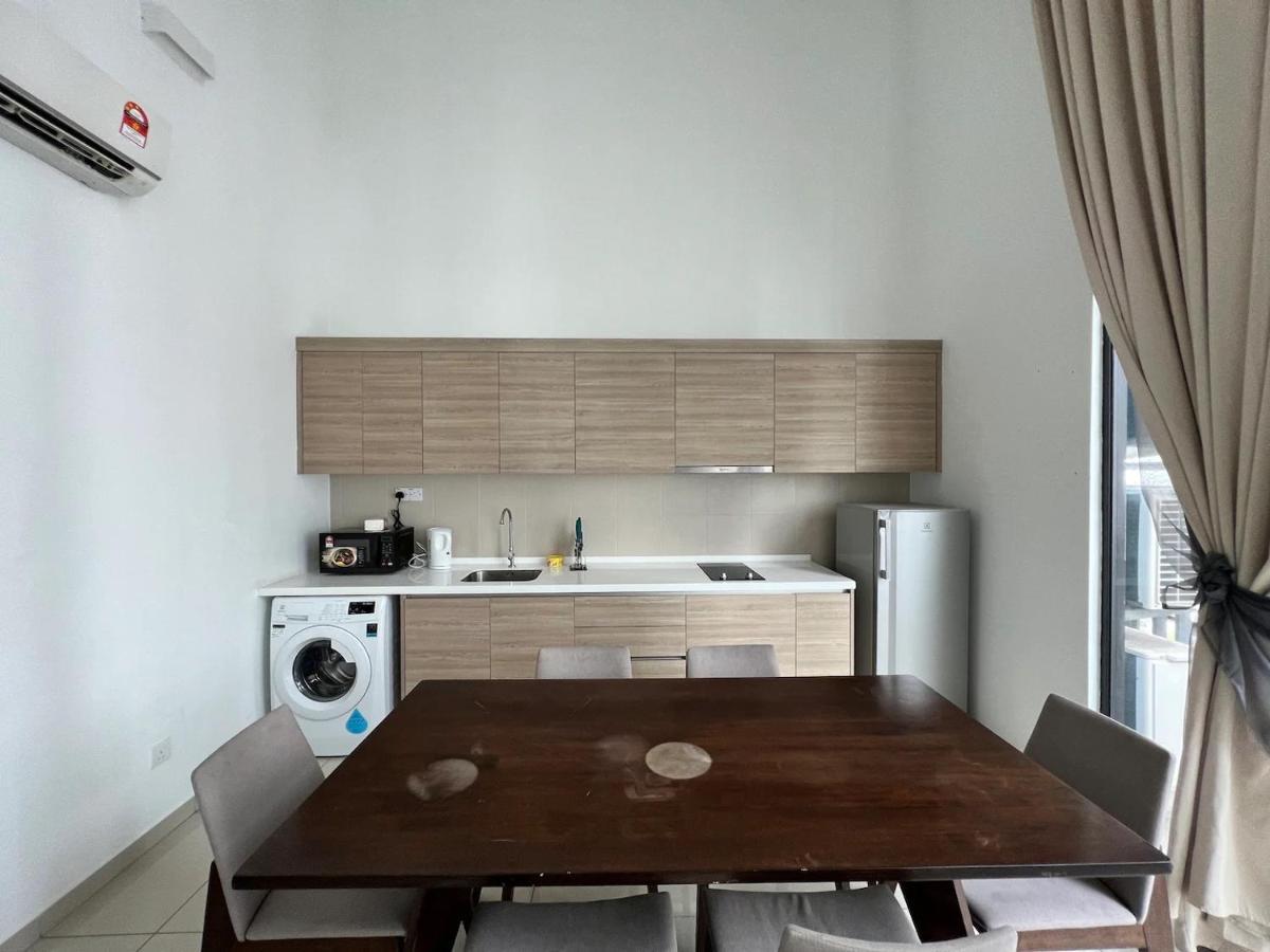 Apartment Luxury Large Duplex 2 Bedroom @ Icity
